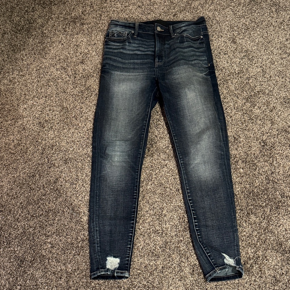 Buckle Women's Skinny Jeans in Dark Wash with Fading
